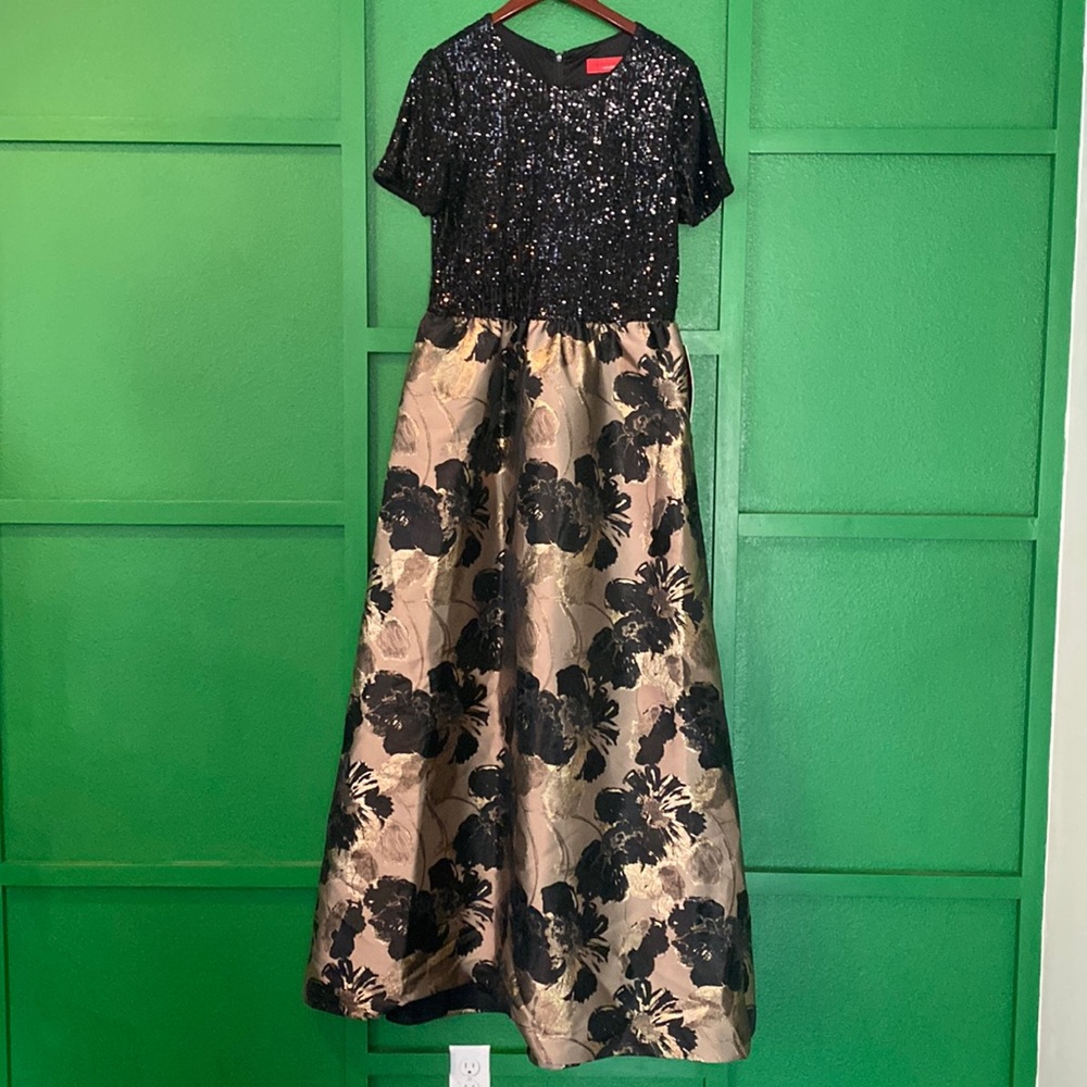NWT Carmen Marc Valvo Dress Size 14